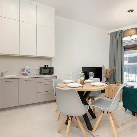 아파트 Luxury Near The Center Of Cracow By Renters Prestige 크라쿠프